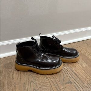 Bounce Chukka Boots in Burgundy